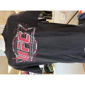 Y2K UFC red logo brick wall black t-shirt NWT Medium 2008